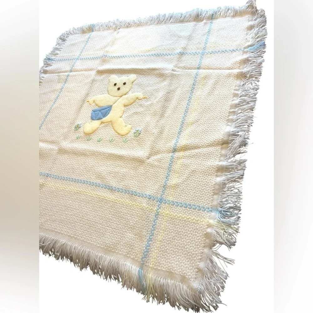 Vintage Saks Fifth Avenue Beautiful Knitted Cream Baby Blanket With Fringes Bear
